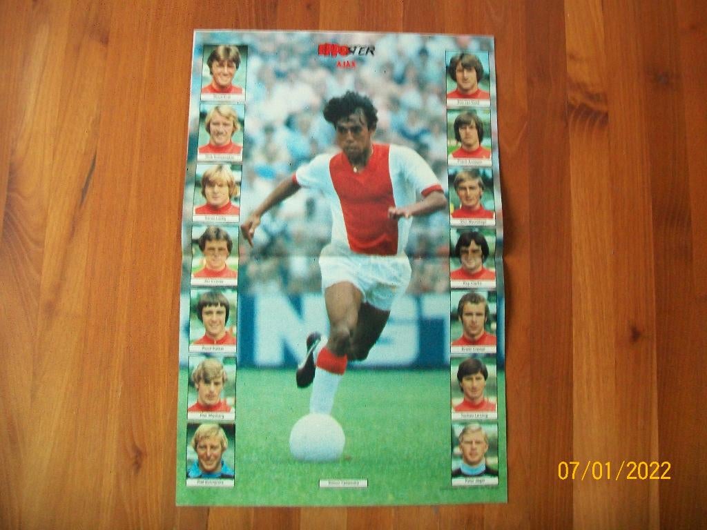 Poster Ajax met Simon Tahamata - Eppo 1979, Verzenden, Zo goed als nieuw, Ajax, Poster, Plaatje of Sticker