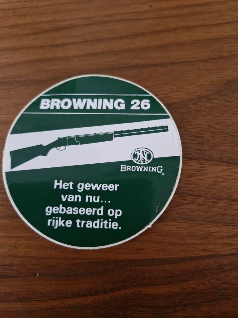 4912 Sticker Browning 26 Het Geweer van nu, Ophalen of Verzenden