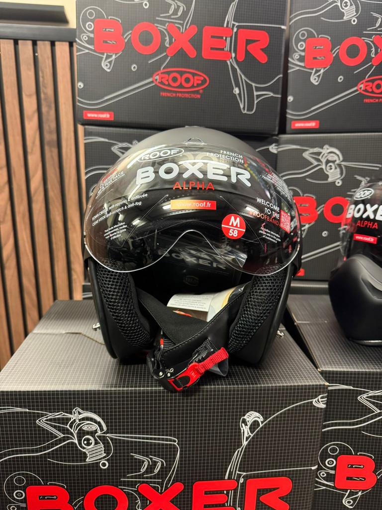 Roof Boxer Boxxer R05 Alpha V8 NIEUW Mat Zwart Maat M 58, Motoren, Kleding | Motorhelmen, M, Systeemhelm, Roof, Roof