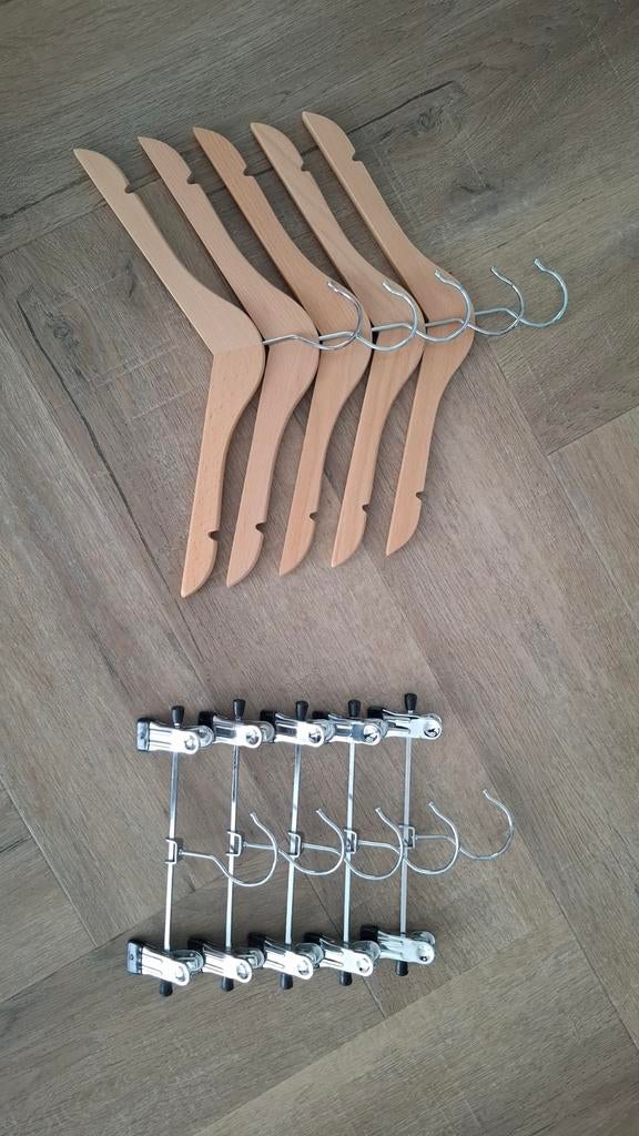 Kinderkledinghangers, Ophalen, Zo goed als nieuw