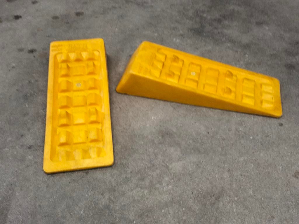 Levelers 2 st.  afm. 40x15x8 cm. Stapelbaar. Voor caravans., Caravans en Kamperen, Ophalen, Nieuw