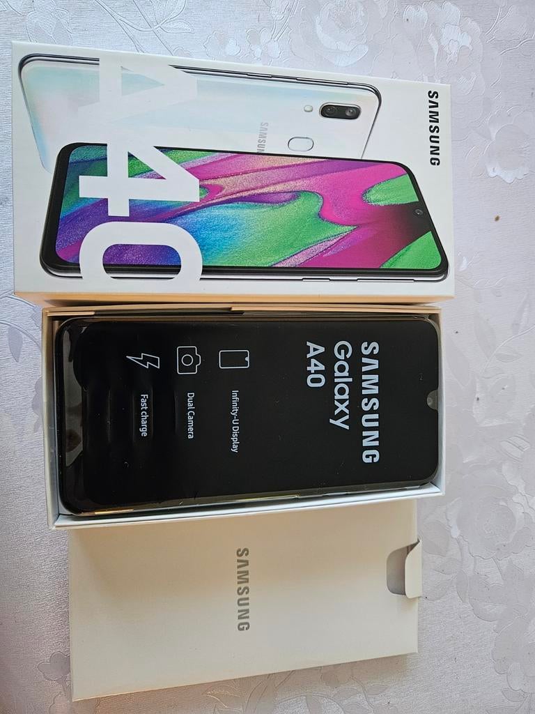 Samsung Galaxy A40 wit incl doos, Ophalen of Verzenden, Samsung
