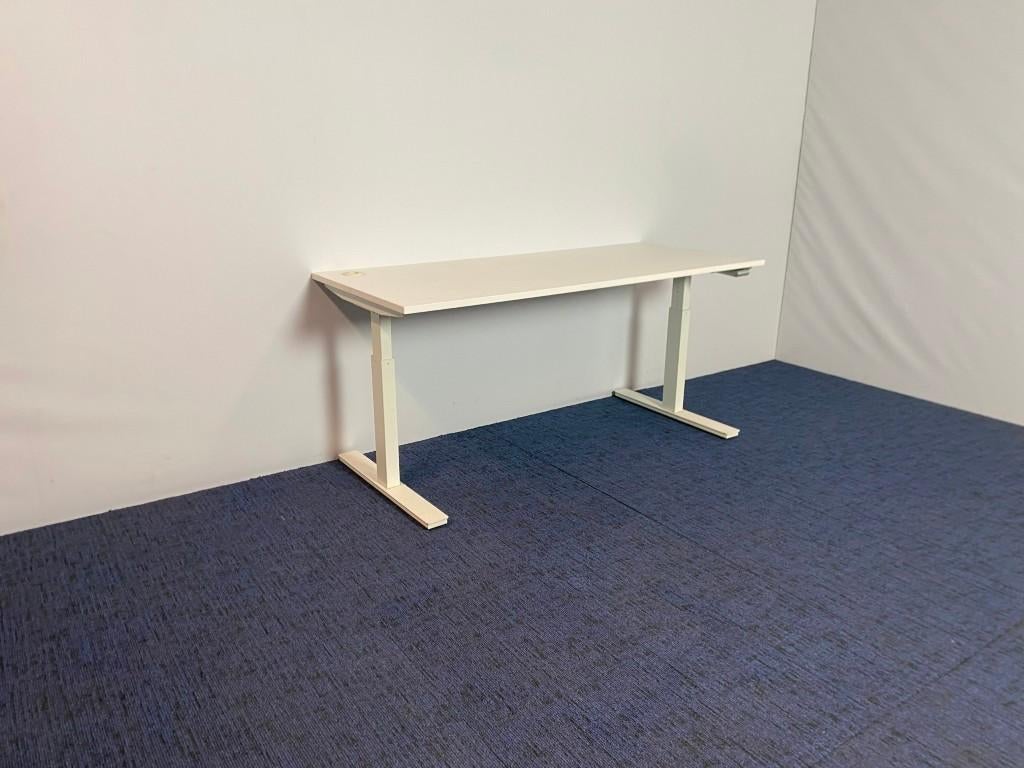 21 x Bureau Voortman (slinger), wit blad, 160 x 70 cm., Huis en Inrichting, Bureaus, Ophalen, In hoogte verstelbaar, Gebruikt