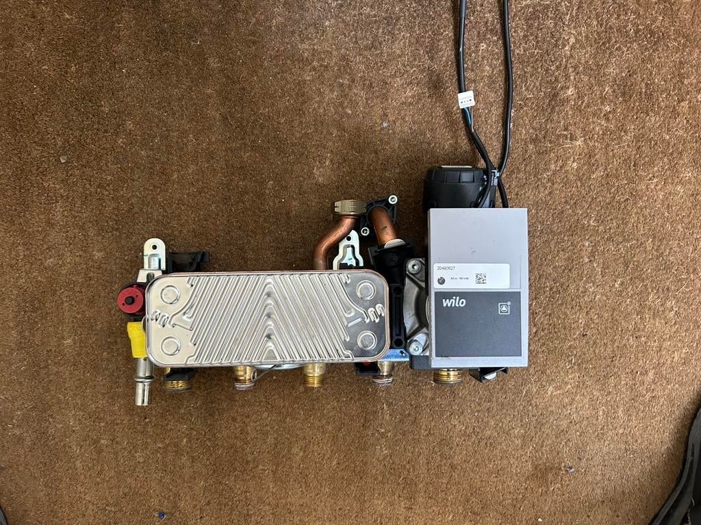 Goed werkend hydroblok voor Remeha Tzerra 28c klein defect, 30 tot 80 cm, Verzenden, Cv-ketel of Combi-ketel, Minder dan 60 cm