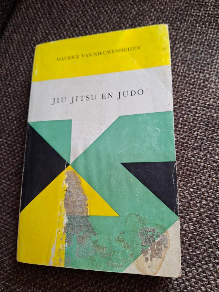 Jiu Jitsu en Judo door Maurice van Nieuwenhuizen, Ophalen of Verzenden, Gelezen, Overige uitgevers