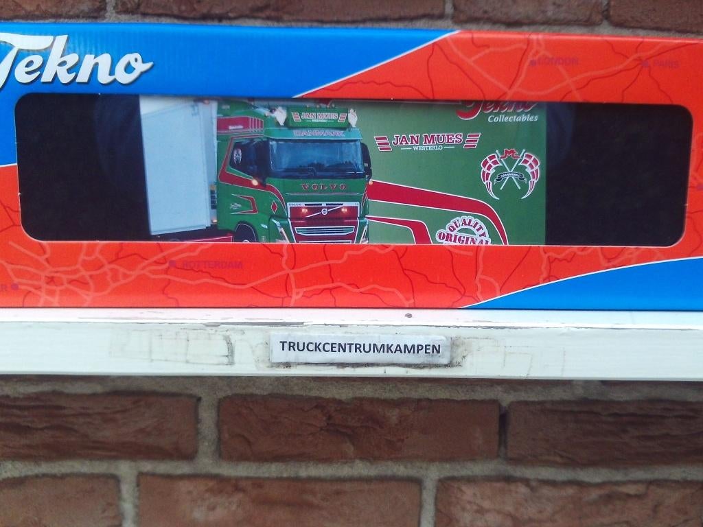 Tekno  Volvo  FH5  Globetrotter  van  Jan  Mues., Hobby en Vrije tijd, Modelauto's | 1:50, Ophalen of Verzenden, Nieuw, Bus of Vrachtwagen