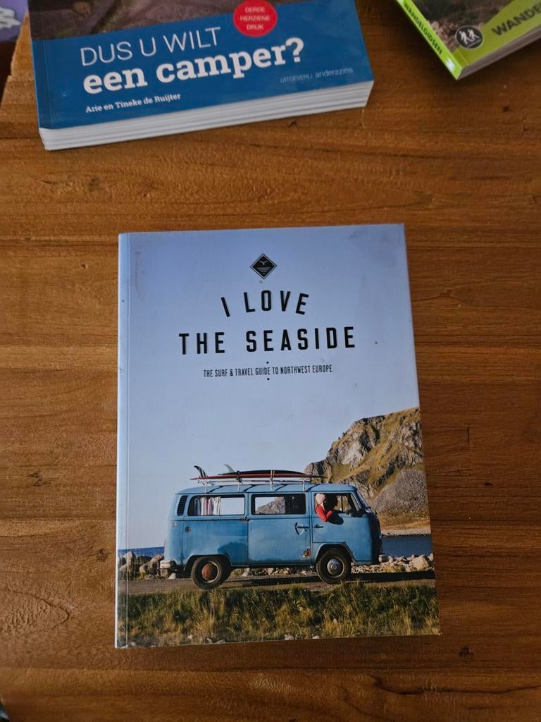 I love the seaside. Surf Guide Noordwest-Europa, Boeken, Reisgidsen, Europa, Ophalen of Verzenden, Zo goed als nieuw, Reisgids of -boek