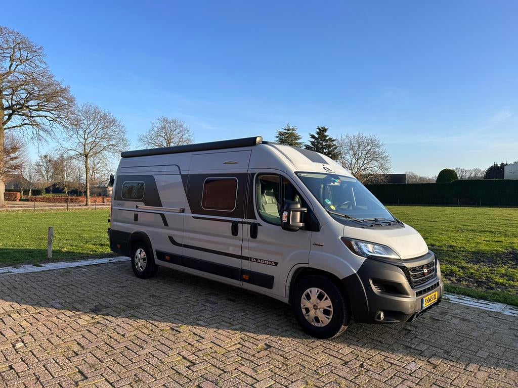 Adria Twin 640 SLB | 2022 | 4 stoelen/ 2 bedden, Buscamper of Camperbus, Ringverwarming, Fiat, Achteruitrijcamera