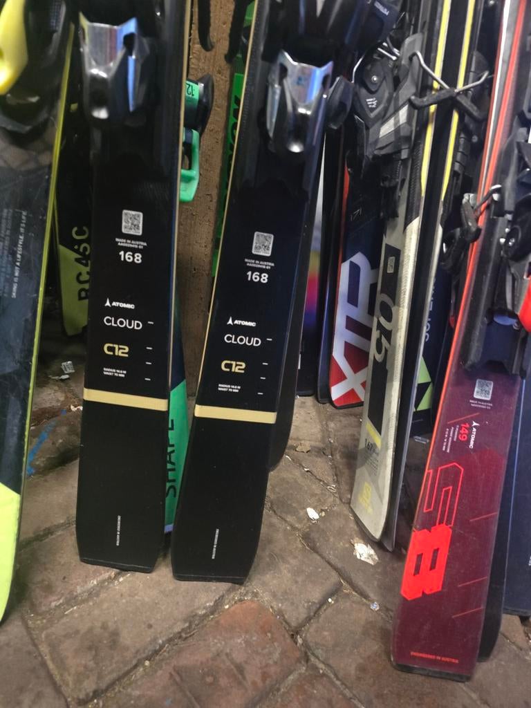 168cm ATOMIC CLOUD C12 REVOSHOCK DAMES GEVORDERDEN NP 850€, Sport en Fitness, Skiën en Langlaufen, 160 tot 180 cm, Ophalen of Verzenden