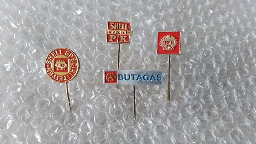 4 verschillende speldjes shell, Verzamelen, Ophalen of Verzenden, Zo goed als nieuw, Overige onderwerpen