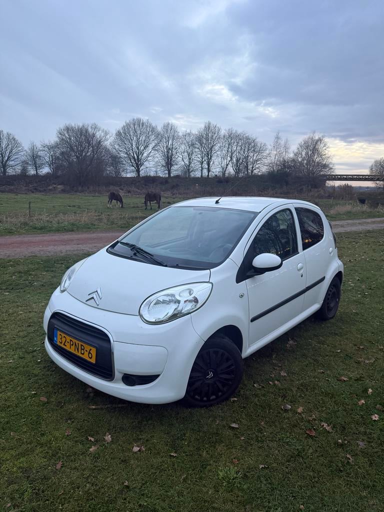 Citroën C1 1.0i 68PK 5D 2011 Wit (airco), Auto's, Citroën, Voorwielaandrijving, 4 stoelen, C1, Origineel Nederlands