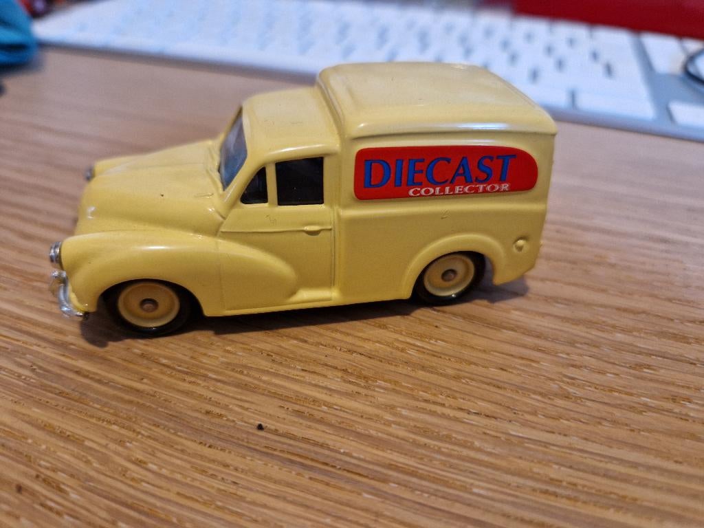 Lledo Morris Minor Van. Diecast Collector, Ophalen of Verzenden, Zo goed als nieuw, Auto, Overige merken