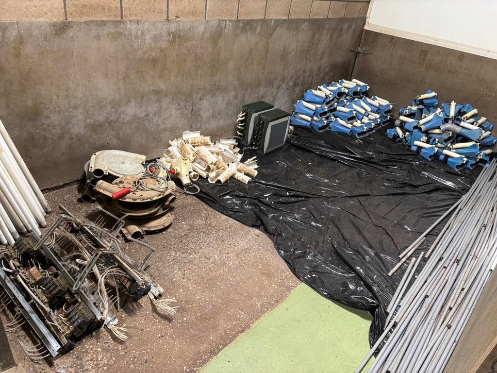 Diverse materialen voerinstallatie, Ophalen, Gebruikt