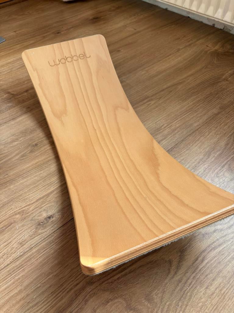 Wobbel balansbord met vilt – mooie staat, Ophalen, Gebruikt, Rij- of Hobbelspeelgoed