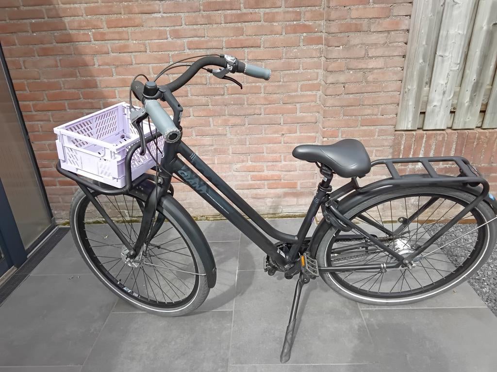 Oma damesfiets 28 inch Giant 7 versnel. zgan zie foto's, Fietsen en Brommers, Ophalen, Versnellingen, Giant, Zo goed als nieuw