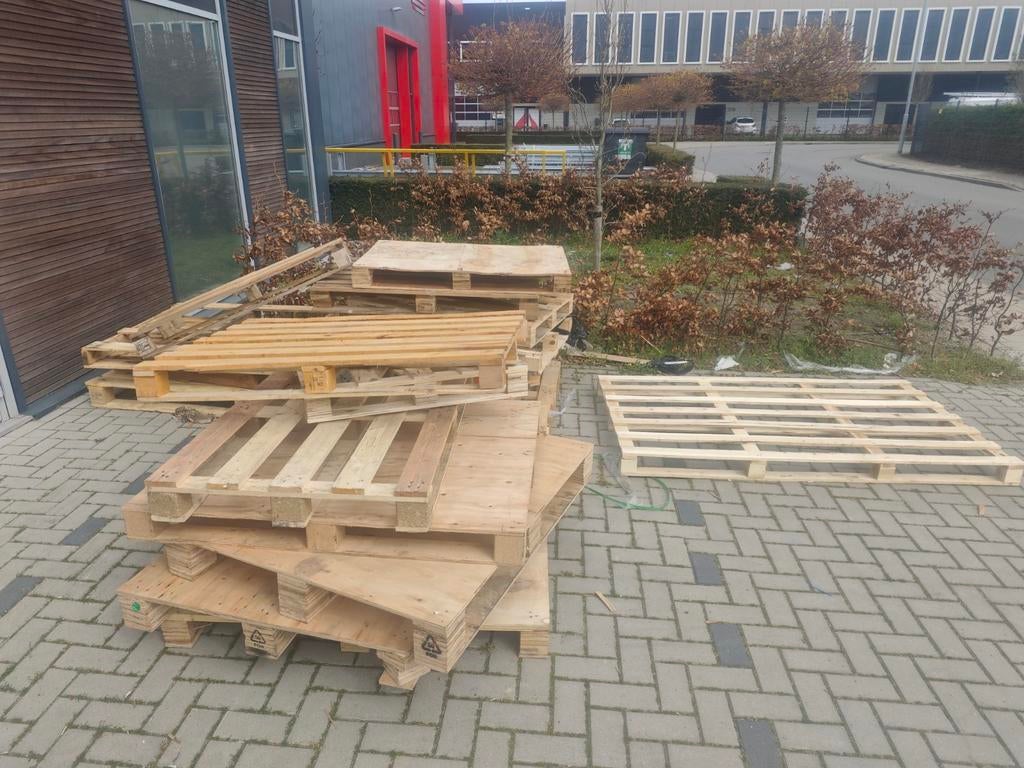Gratis pallets afhalen, Ophalen of Verzenden, Overige houtsoorten, Minder dan 200 cm, Pallet