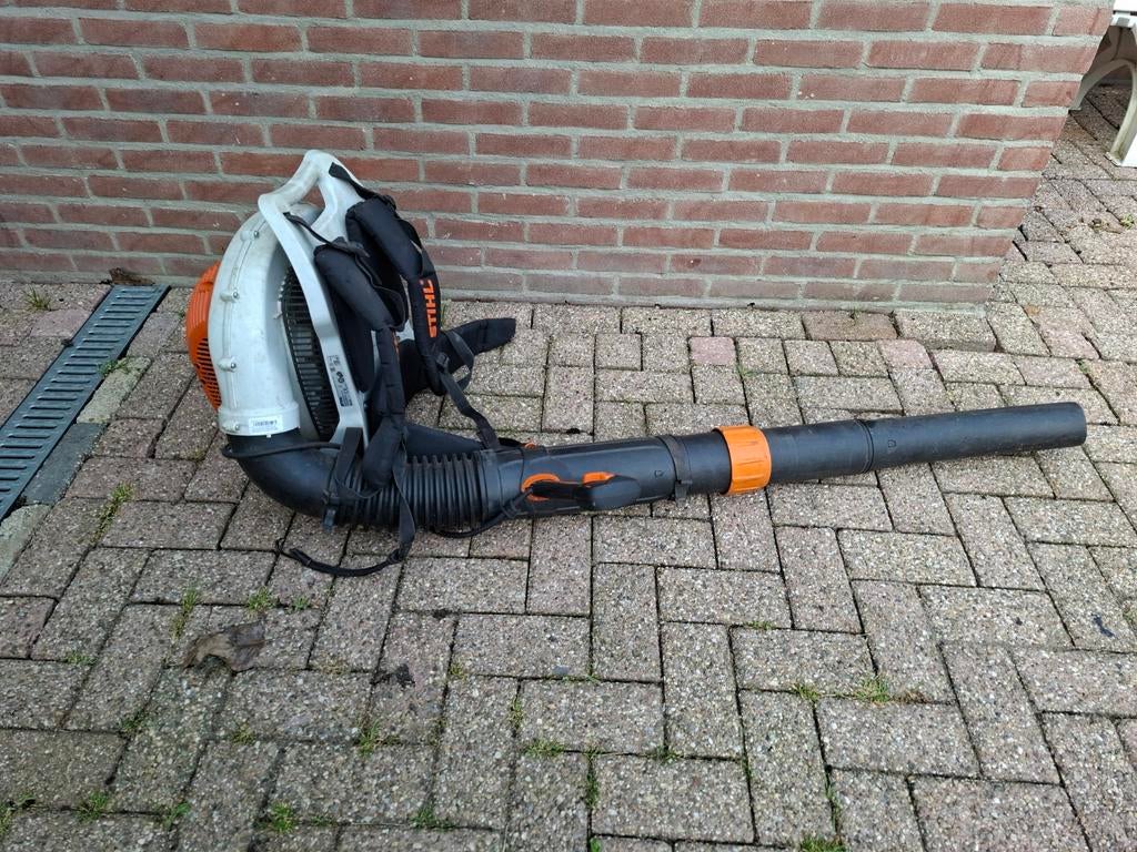 Bladblazer Stihl BR 700, Ophalen, Benzine, Gebruikt, Ruggedragen