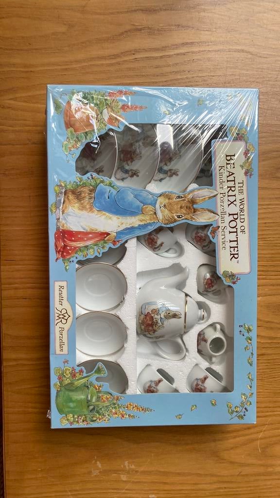 Beatrix Potter kinder/poppen servies+zie foto, Ophalen of Verzenden, Nieuw, Porselein, Compleet servies