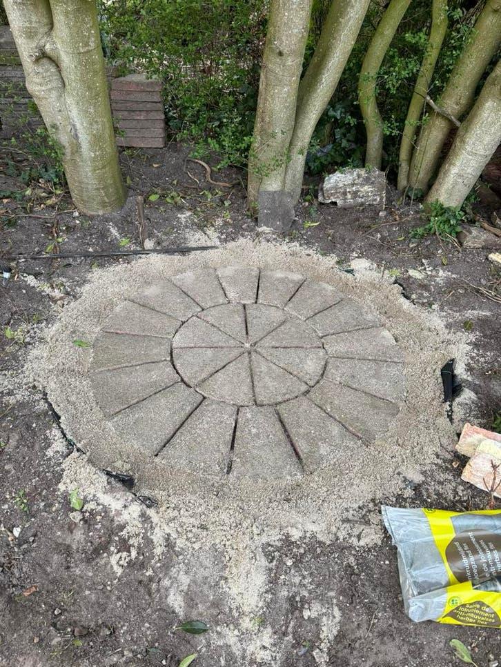 Stenen cirkel, Tuin en Terras, Tegels en Klinkers, Ophalen, Gebruikt, Klinkers, Minder dan 5 m²