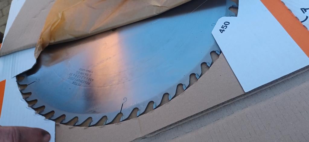 zaagblad, Ophalen, Nieuw