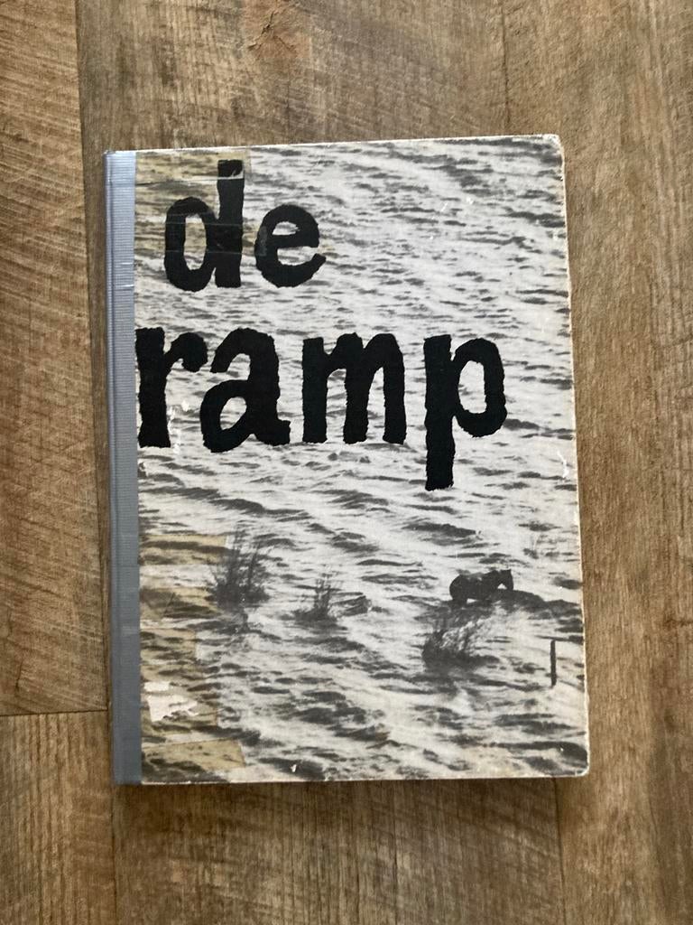 Boek: De Ramp - Nationale Uitgave (Februari 1953), Boeken, Geschiedenis | Vaderland, Ophalen of Verzenden, 20e eeuw of later, Gelezen