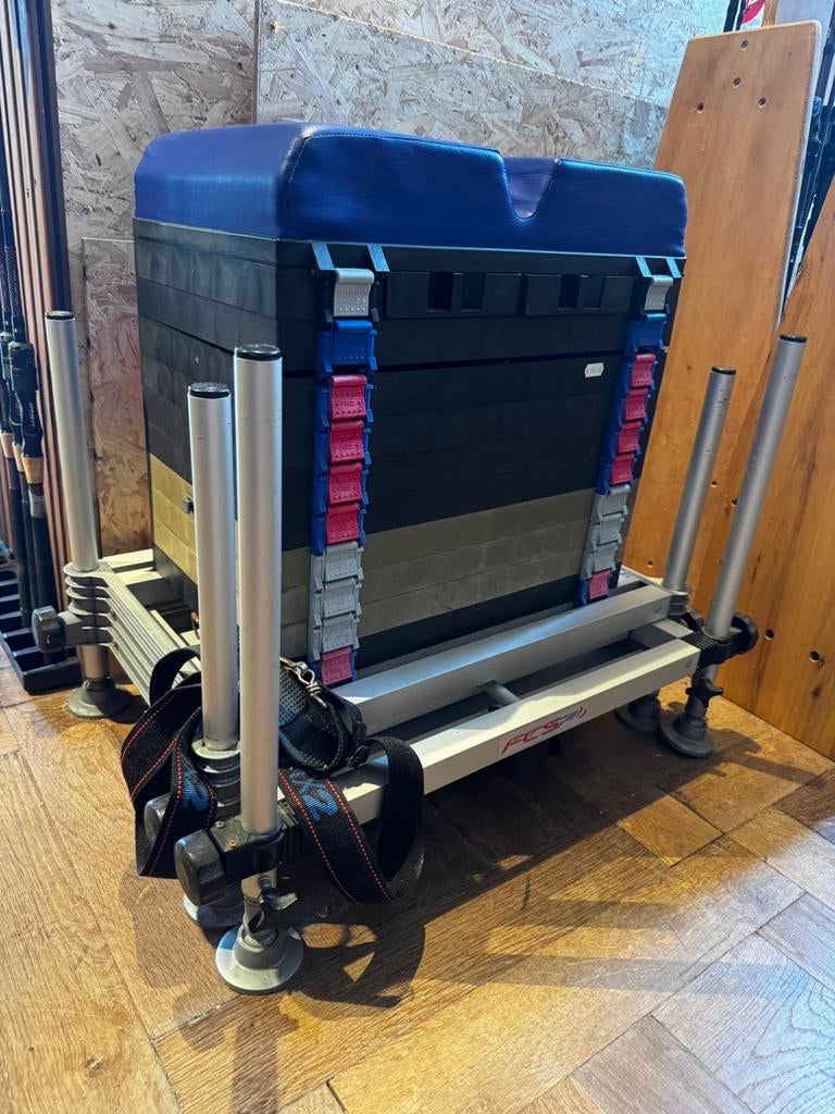 Zitkist/viskist FCS met 10 vakken, Ophalen, Gebruikt, T, T