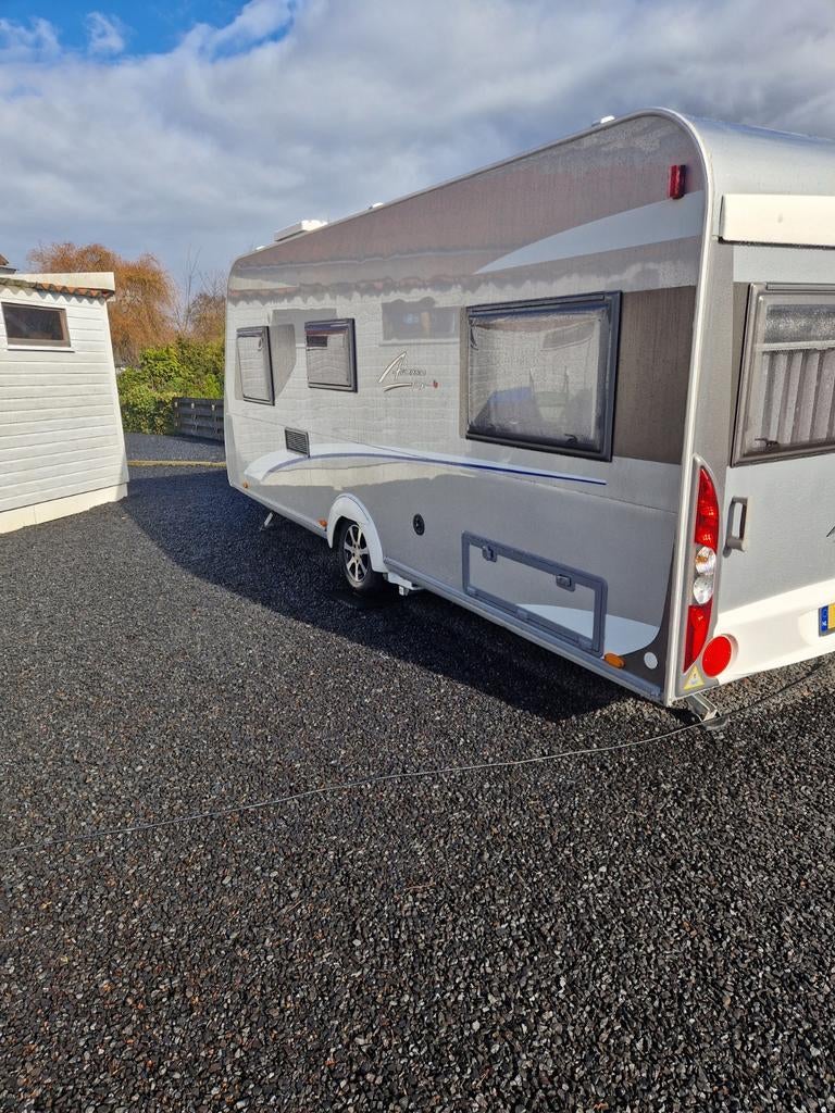 Burstner Averso Fifty 465 TS, Caravans en Kamperen, Caravans, Kachel, Rondzit, Frans bed, Particulier