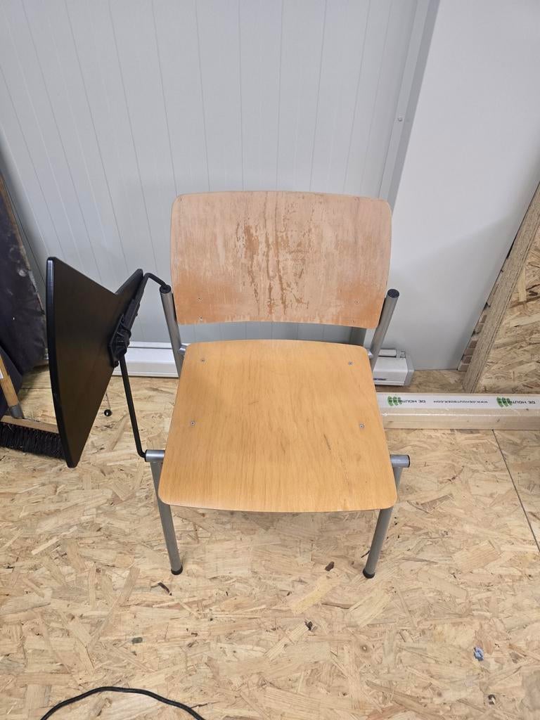 Schoolstoel met schrijfblad, Gebruikt, Zwart, Ophalen of Verzenden, Vier