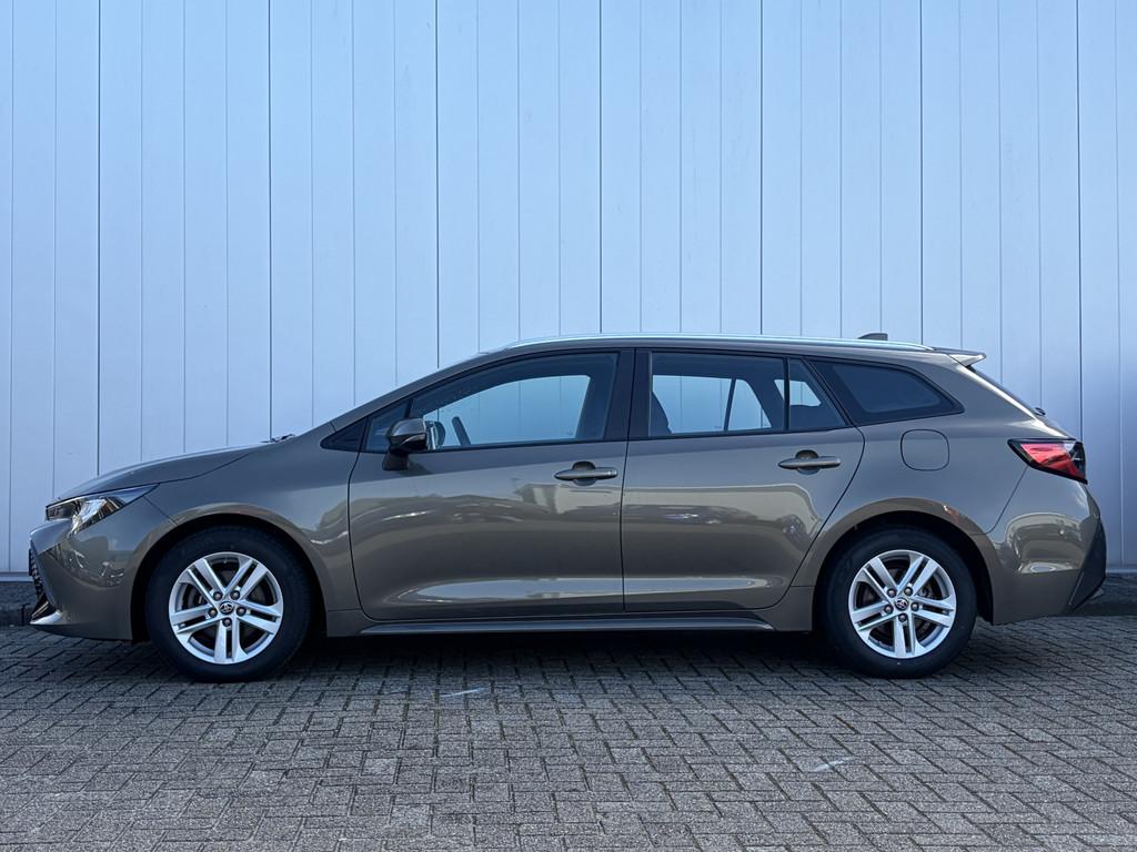 Toyota Corolla Touring Sports 1.8 Hybrid Active NL Auto Trek, Gebruikt, 4 cilinders, Corolla, Origineel Nederlands
