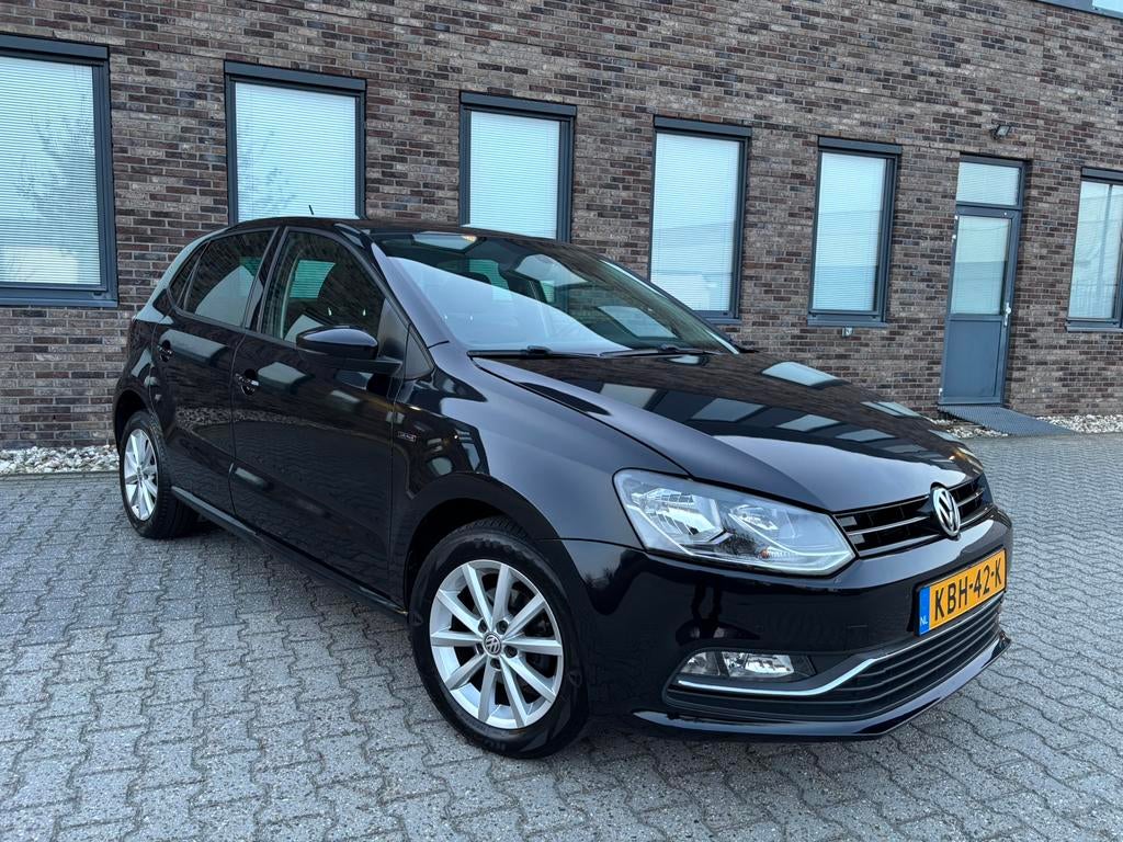 Volkswagen Polo LOUNGE 1.0 5DRS Airco Cruise PDC Bluetooth, Voorwielaandrijving, Zwart, Zwart, Bedrijf