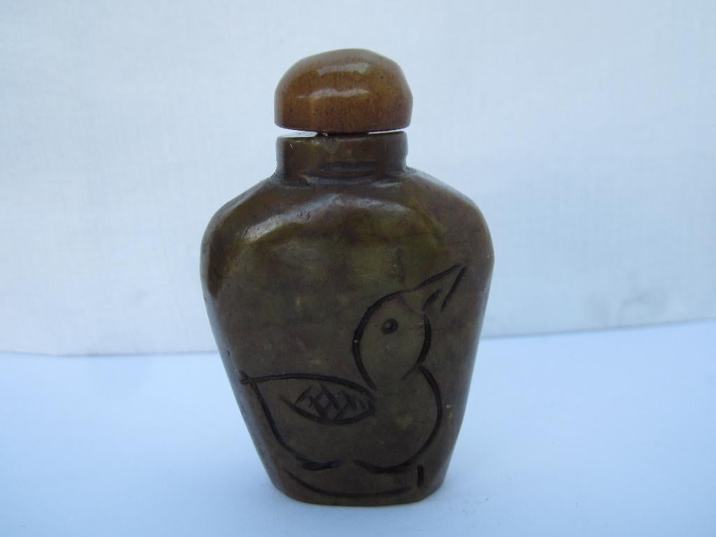 Chinese antieke jade snuiffles met snijwerk(#2728), Ophalen of Verzenden