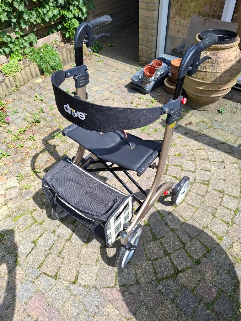 Rollator, Nitro Drive L, Diversen, Rollators, Ophalen, Opvouwbaar, Gebruikt