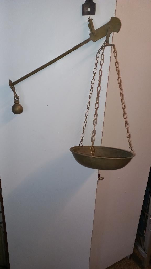 oude messing weegschaal eventueel als bloempothanger foto's, Ophalen, Rond, Binnen, Zo goed als nieuw