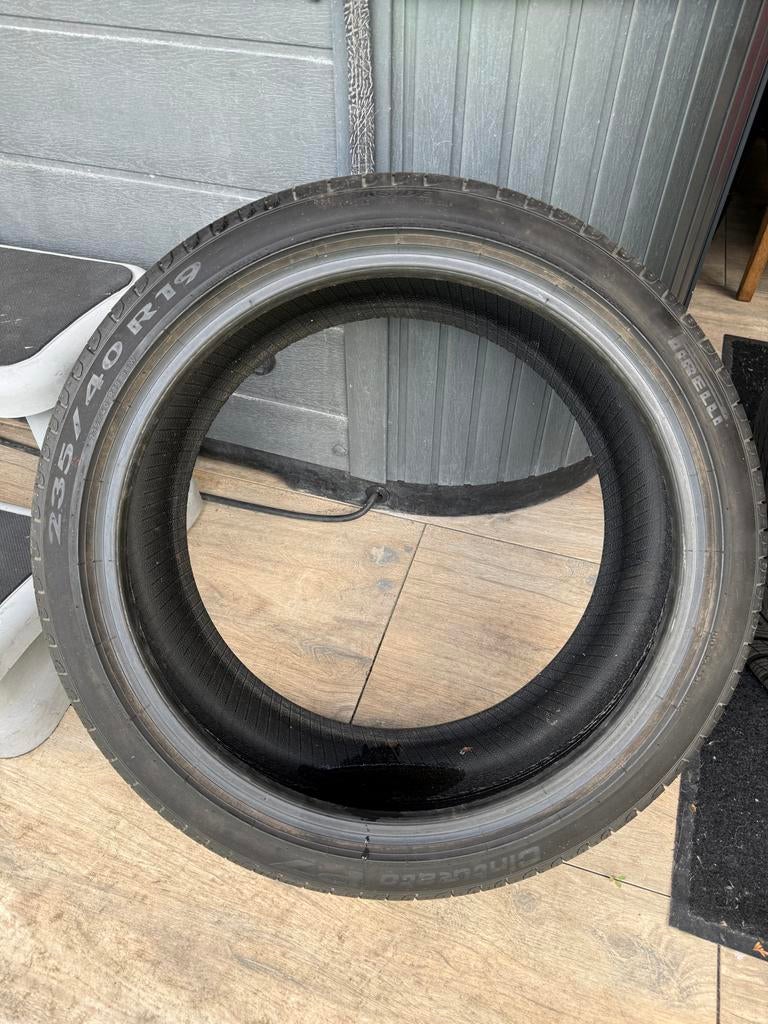 Pirelli Cinturato P7 235/40 R19 96W Extra Load, Auto-onderdelen, Banden en Velgen, Gebruikt, 235 mm, Band(en), Personenwagen