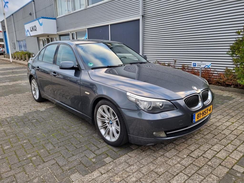BMW 5-serie 523i Sedan Automaat! Navi! Bj:2009 NAP!, Auto's, BMW, Achterwielaandrijving, Leder en Stof, Origineel Nederlands, Bedrijf