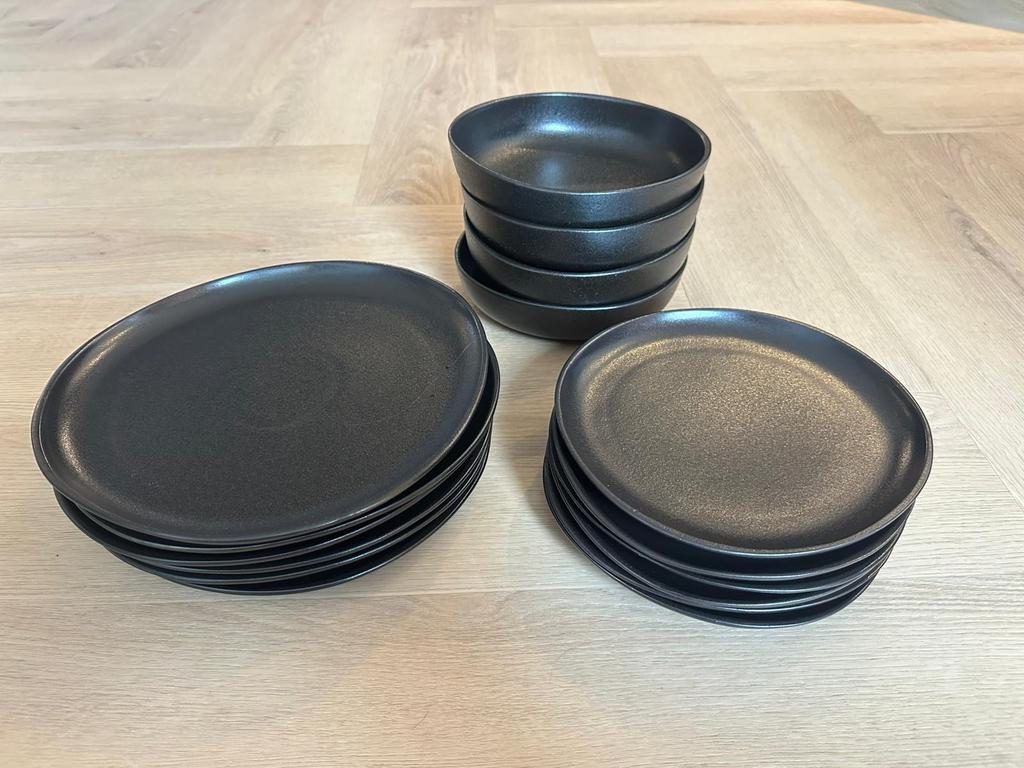 Borden van Casa, Huis en Inrichting, Ophalen, Zo goed als nieuw, Bord(en), Overige stijlen