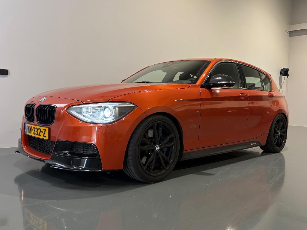 BMW M135i RWD 5DR 2014 Handgeschakeld, Auto's, BMW, Achterwielaandrijving, Zwart, Overige kleuren, 320 pk
