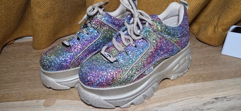 Buffalo plateau schoenen met glitters, Ophalen of Verzenden, Grijs, Sneakers of Gympen