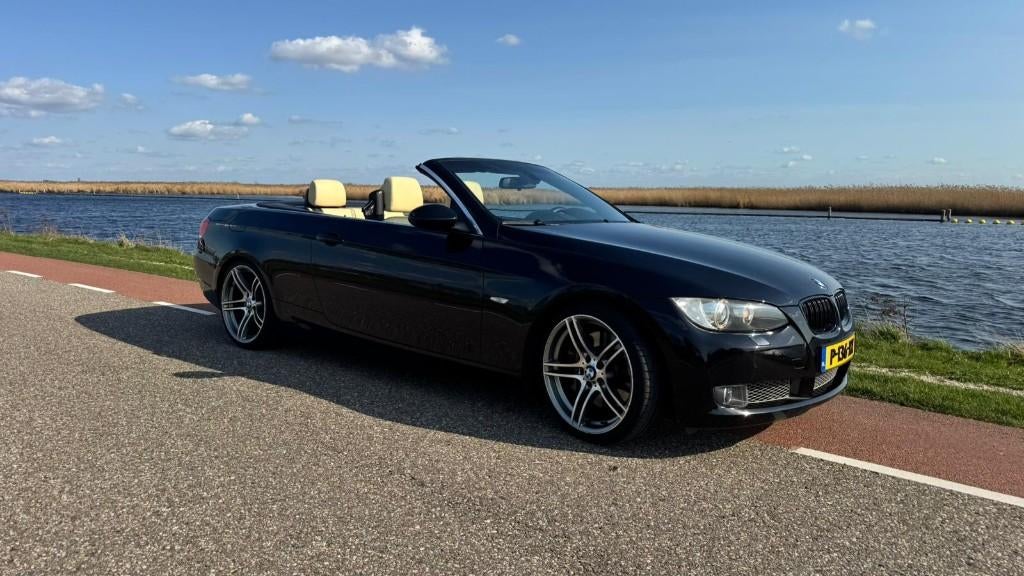 BMW 335i Handbak Cabrio High Exec 2009 Individual M-Sport, Auto's, BMW, Achterwielaandrijving, Beige, Parkeerassistent, Cabriolet