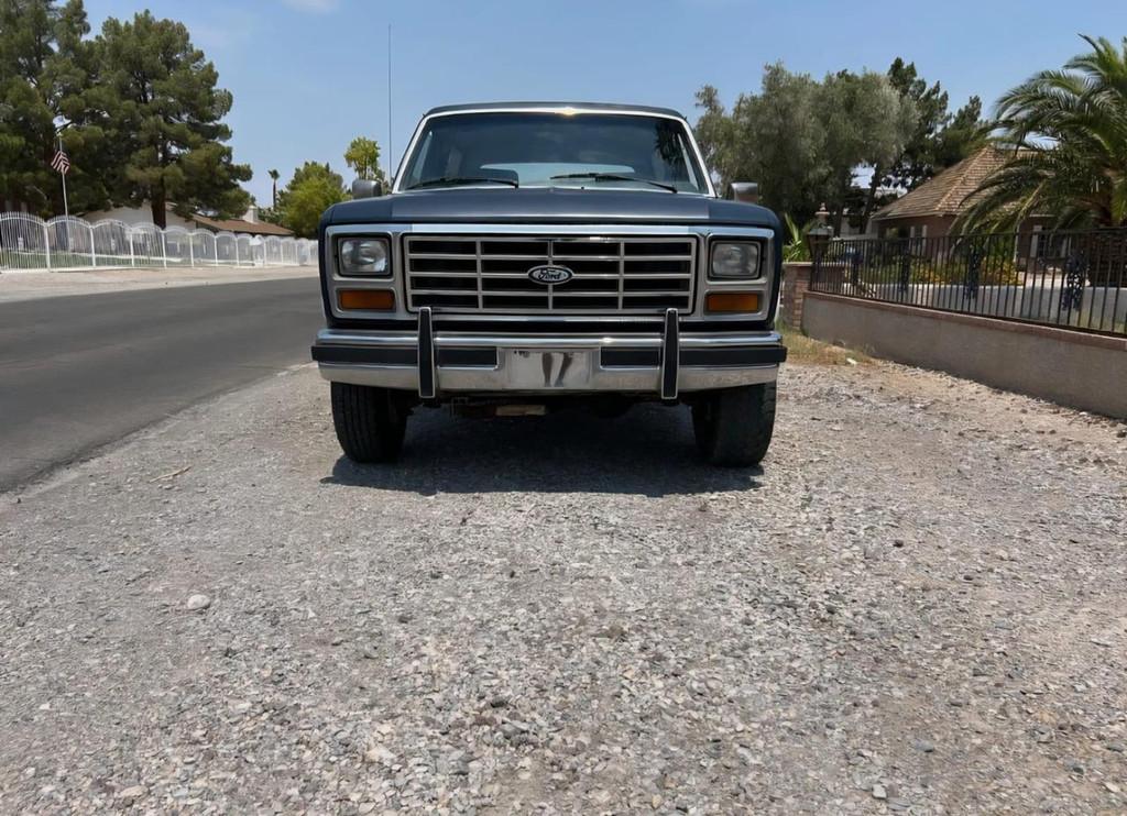 Ford Bronco XLT (bj 1986, automaat), Auto's, Oldtimers, Automaat, Blauw, Bedrijf, 5 stoelen