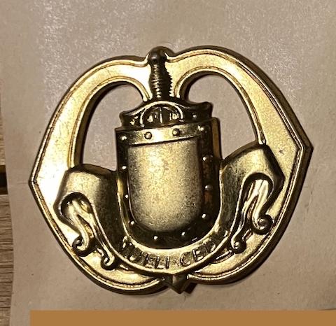 Schouder- en baretemblemen Regiment Infanterie, Ophalen of Verzenden, Landmacht, Nederland, Embleem of Badge