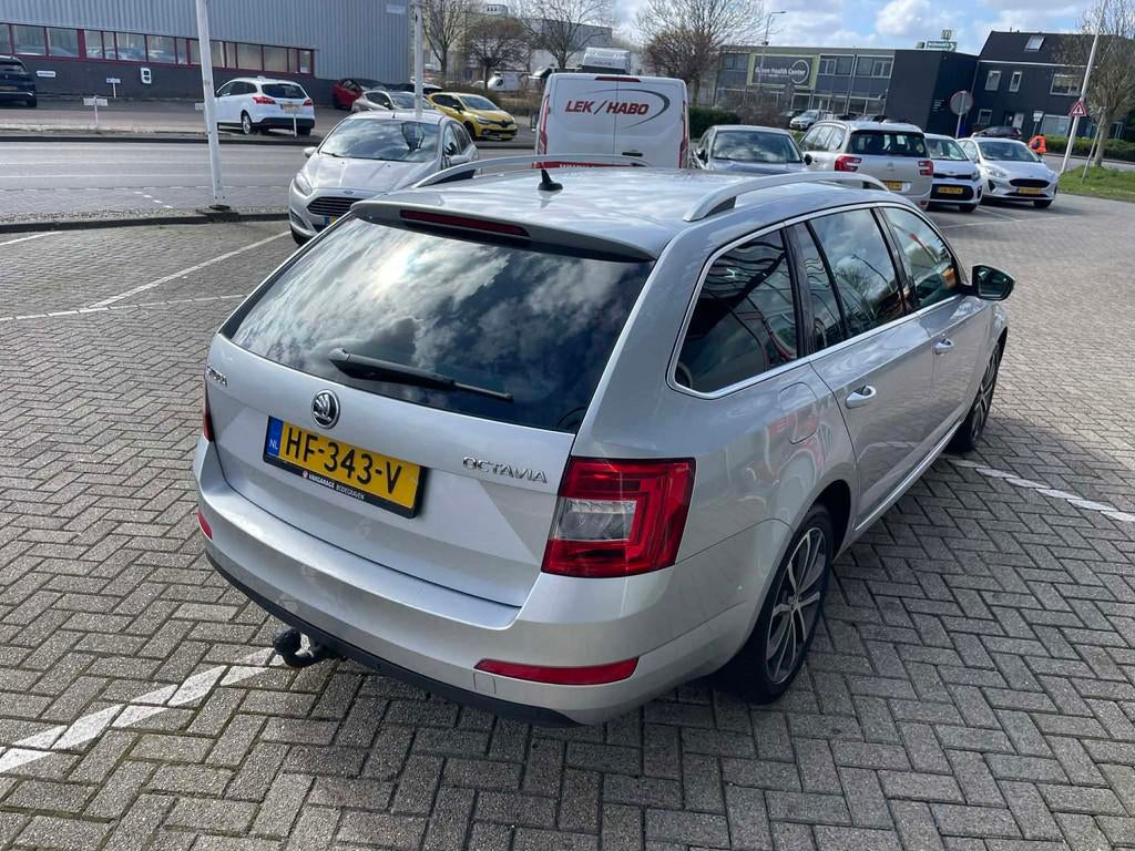 Skoda Octavia Combi 1.6 TDI Greentech Edition Businessline, 1227 kg, Stof, Gebruikt, 4 cilinders
