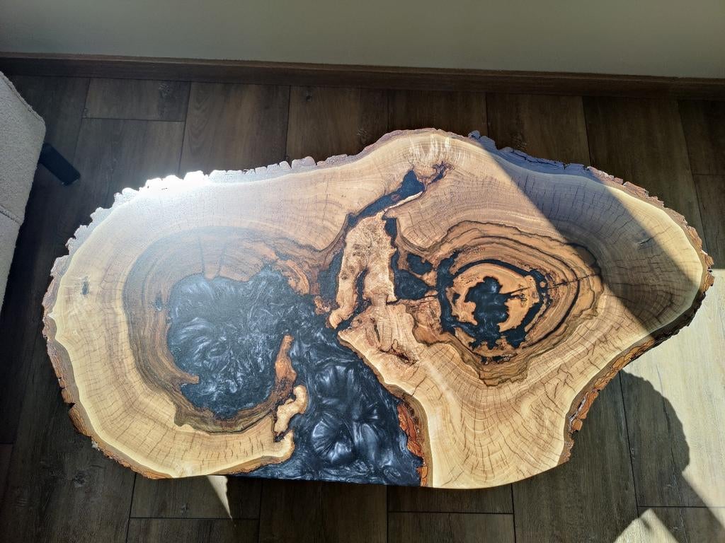 Salontafel van Grieks notenhout met epoxy, Overige materialen, Minder dan 50 cm, 50 tot 100 cm, 50 tot 75 cm