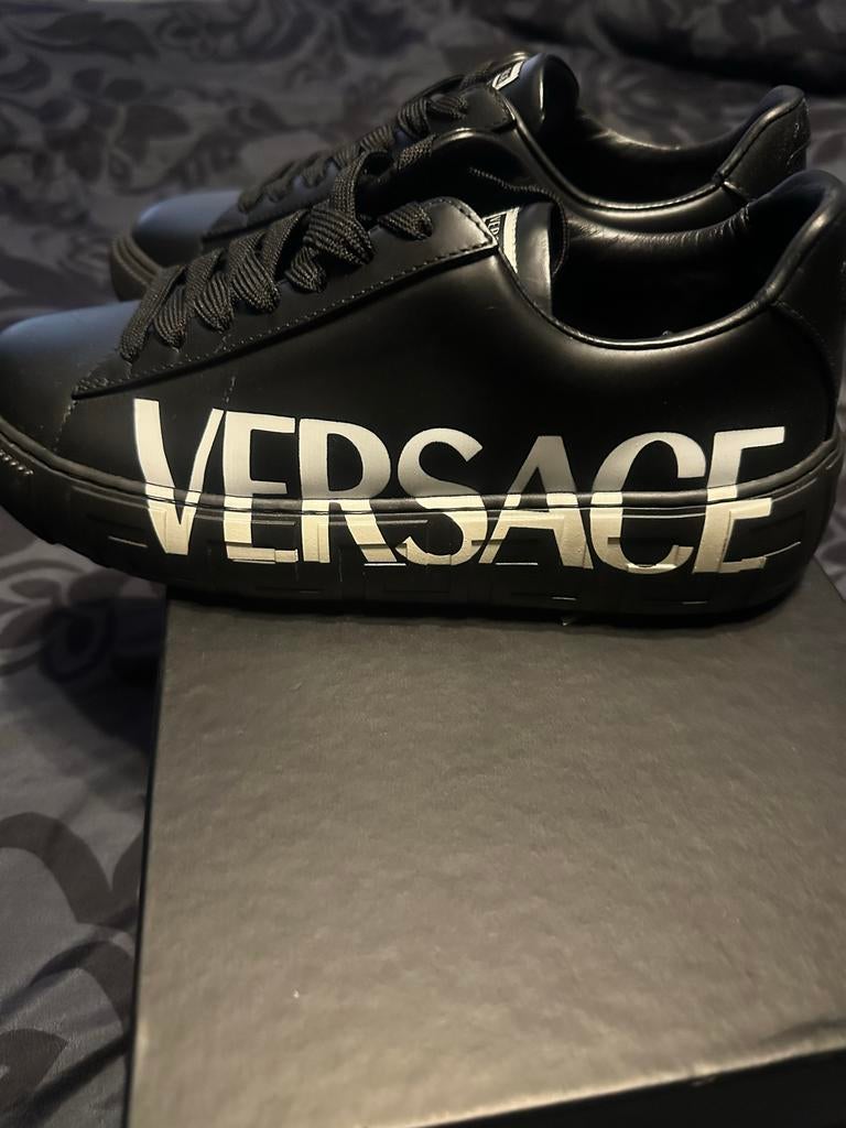 Zwarte Versace sneakers, Ophalen of Verzenden, Gedragen, Zwart, Sneakers of Gympen