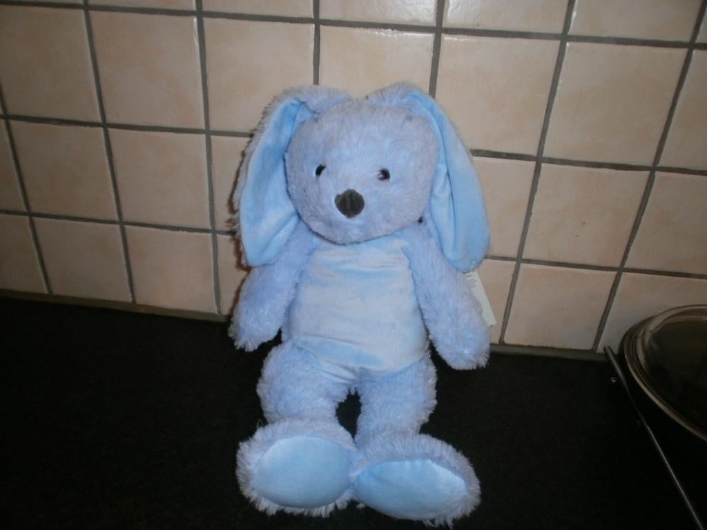 Evora konijn licht blauw met grijze neus of okergeel 60cm, Ophalen of Verzenden, Nieuw, Konijn