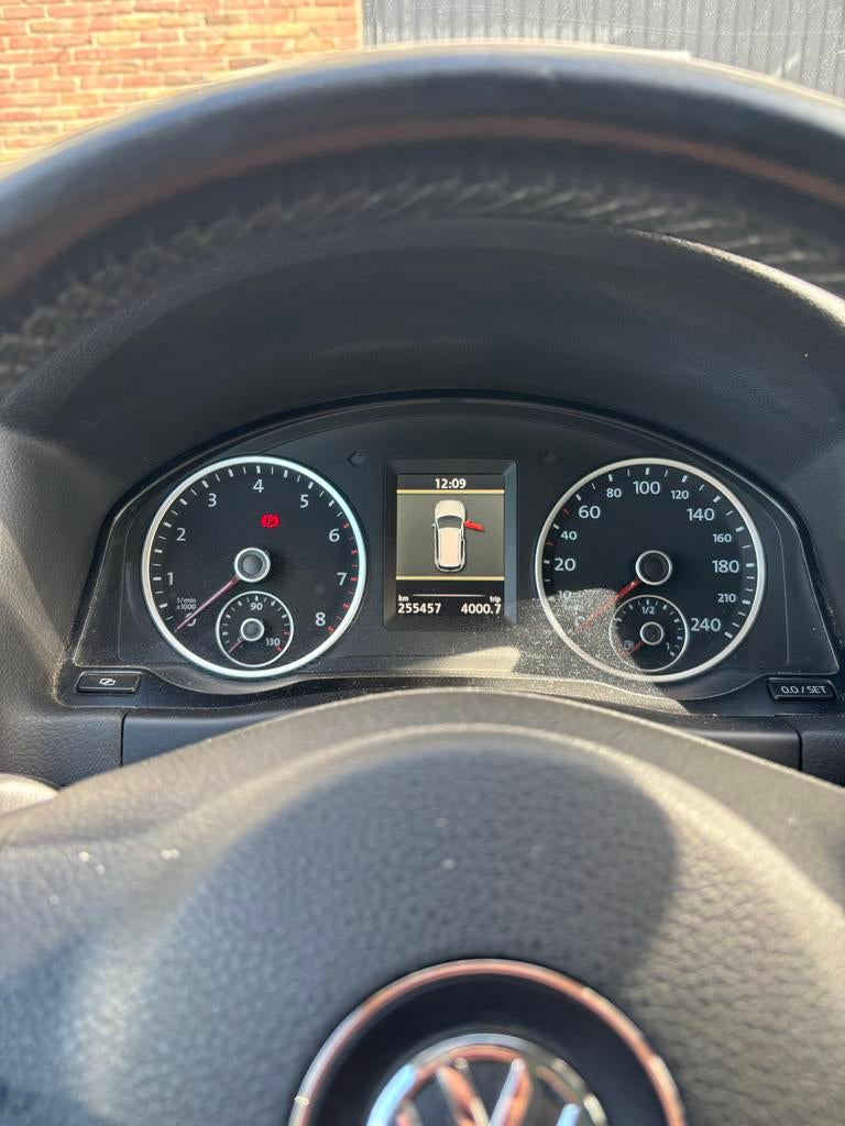 Volkswagen Tiguan 1.4 TSI 118KW BMT 2012 Wit, Euro 5, 15 km/l, 1800 kg, Zwart