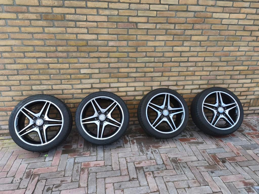 18" Mercedes AMG velgen met Vredestein banden, Auto-onderdelen, Banden en Velgen, 18 inch, Gebruikt, Banden en Velgen, Ophalen of Verzenden