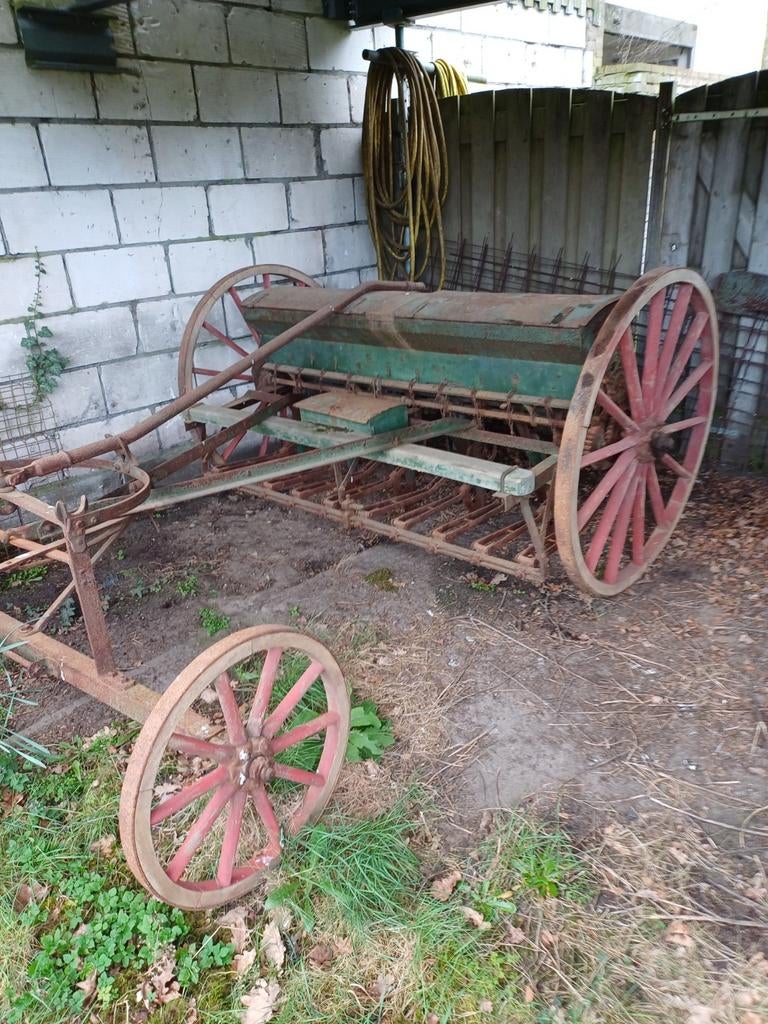 antieke zaaimachine oude werktuigen, Antiek en Kunst, Ophalen of Verzenden