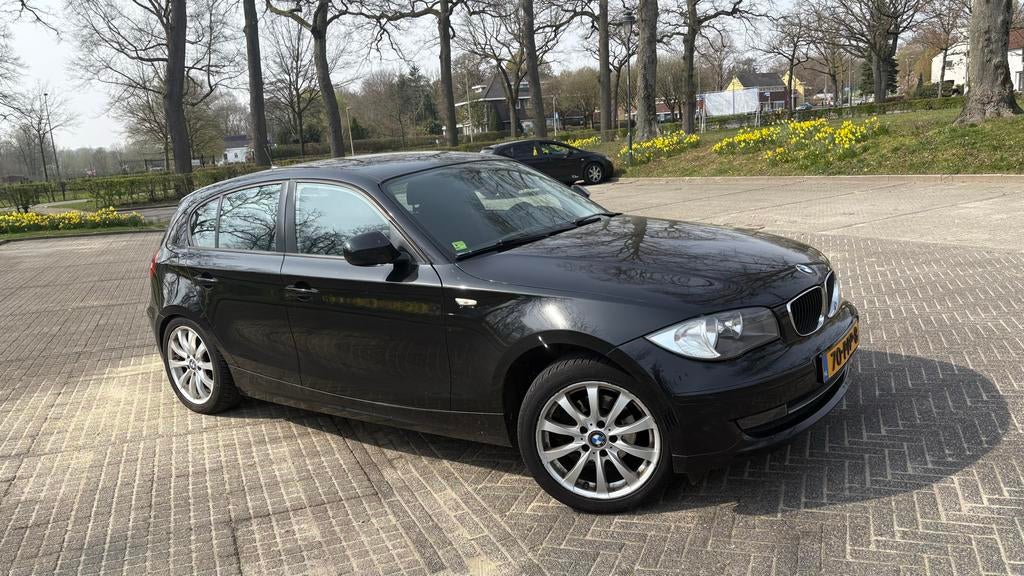 BMW 1-Serie 2.0 116I 5DR 2010 Zwart, Auto's, 1-Serie, Achterwielaandrijving, 1995 cc, 4 cilinders