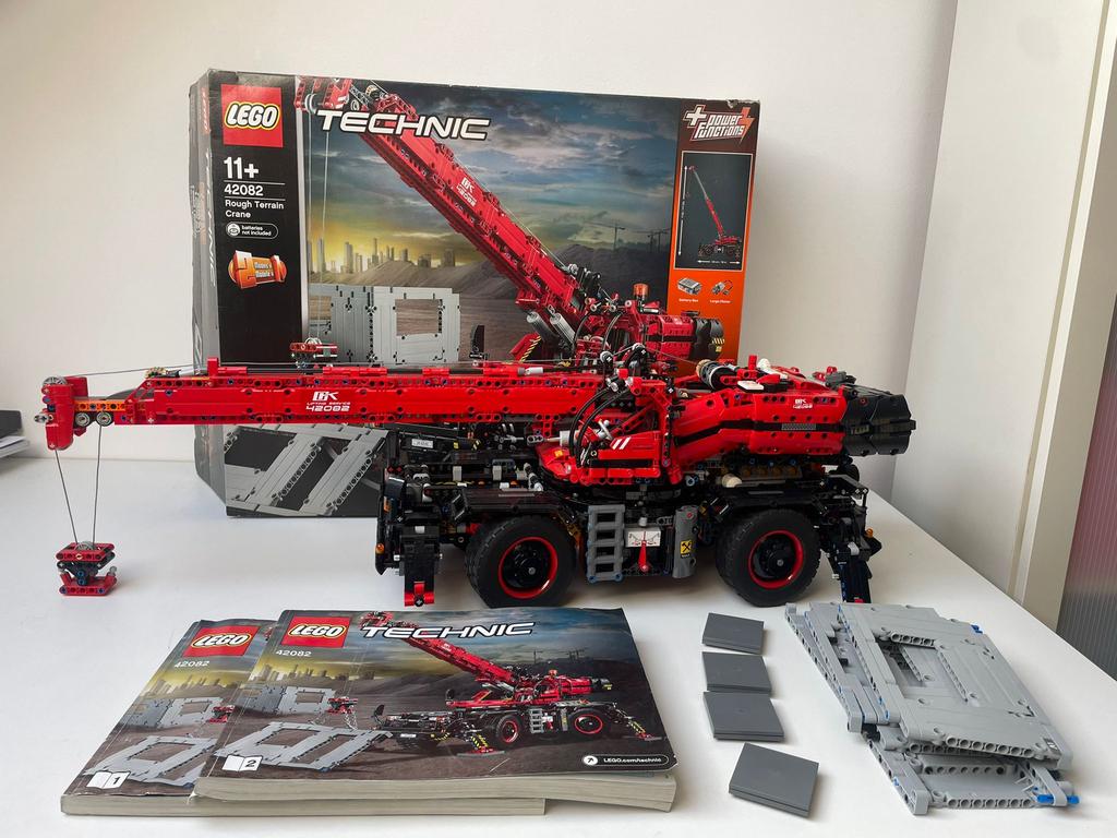 Lego Technic 42082 Rough Terrain Crane compleet, Ophalen of Verzenden, Zo goed als nieuw, Complete set, Lego